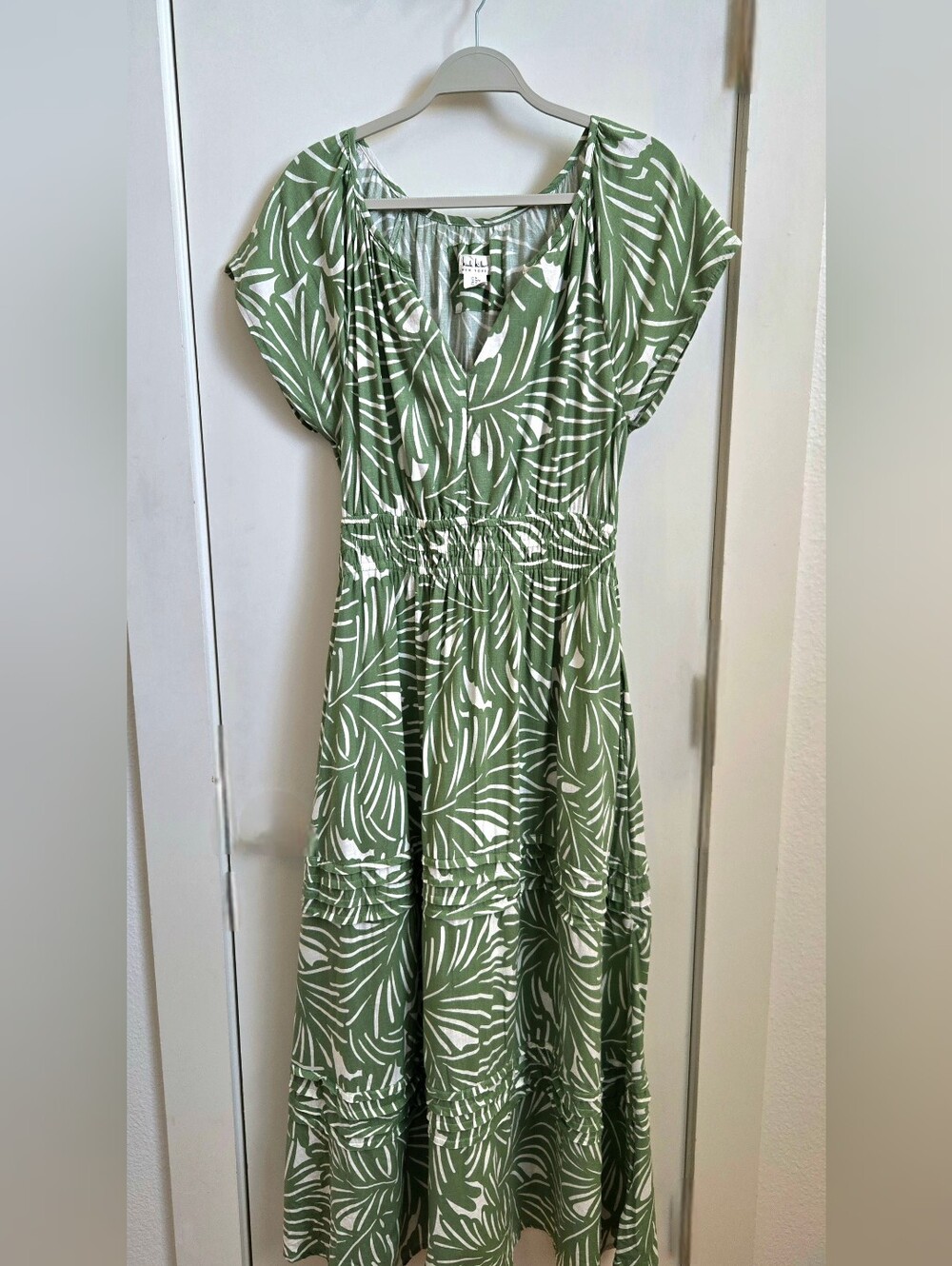 Nicole Miller NY Linen Blend Green Palm Leaf Print Smocked Tiered Maxi Dress